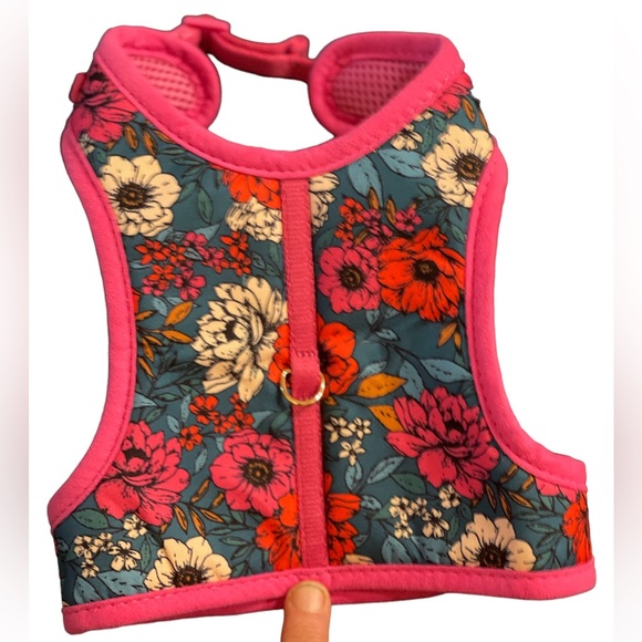 Floral Dog Harness from Petco - NWOT, (under 20lbs) - Picture 2 of 5